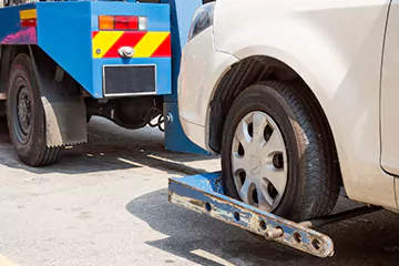 Top-Notch Wheel Lift Towing in University City, PA